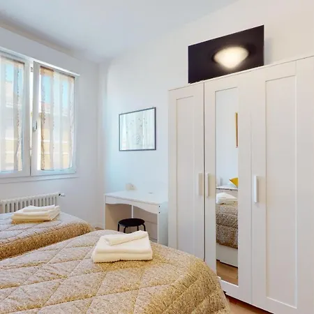 Avantgard Rooms S Orsola 4*