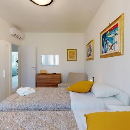 Urban Nest S Orsola Konukevi 4*