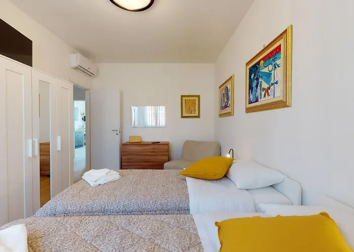 Urban Nest S Orsola Konukevi 4*